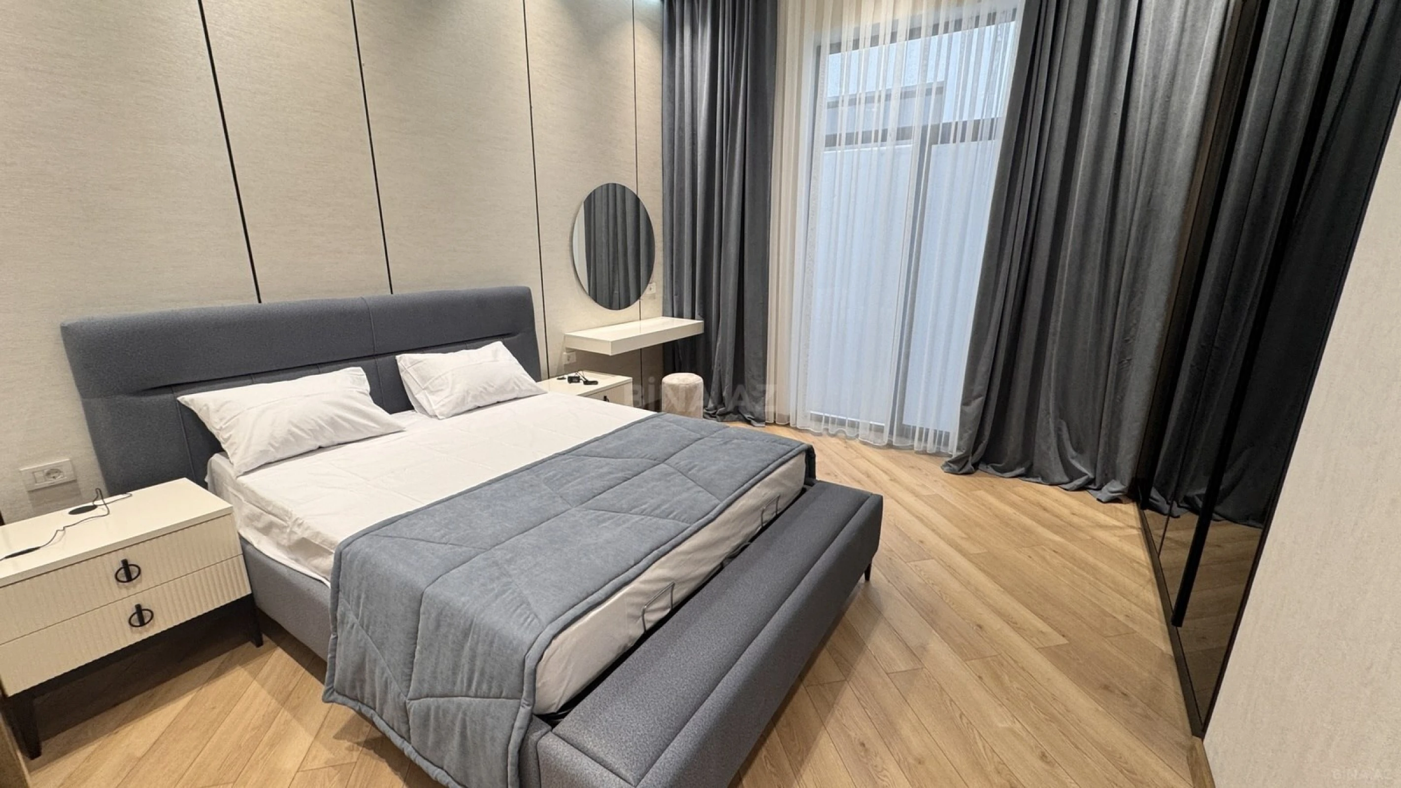 Satılır 5 otaqlı həyət evi 250 m²