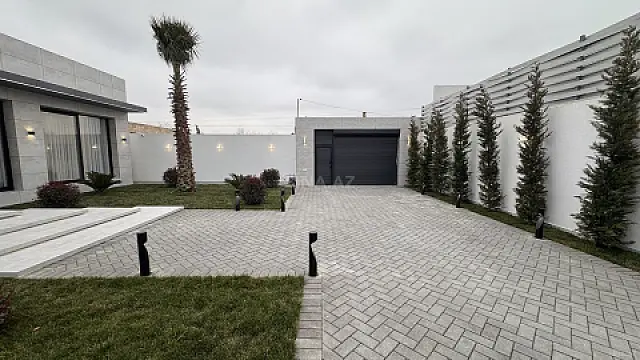 Satılır 5 otaqlı həyət evi 250 m²
