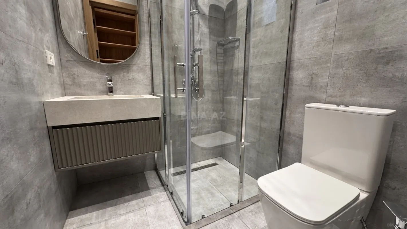 Satılır 5 otaqlı həyət evi 250 m²