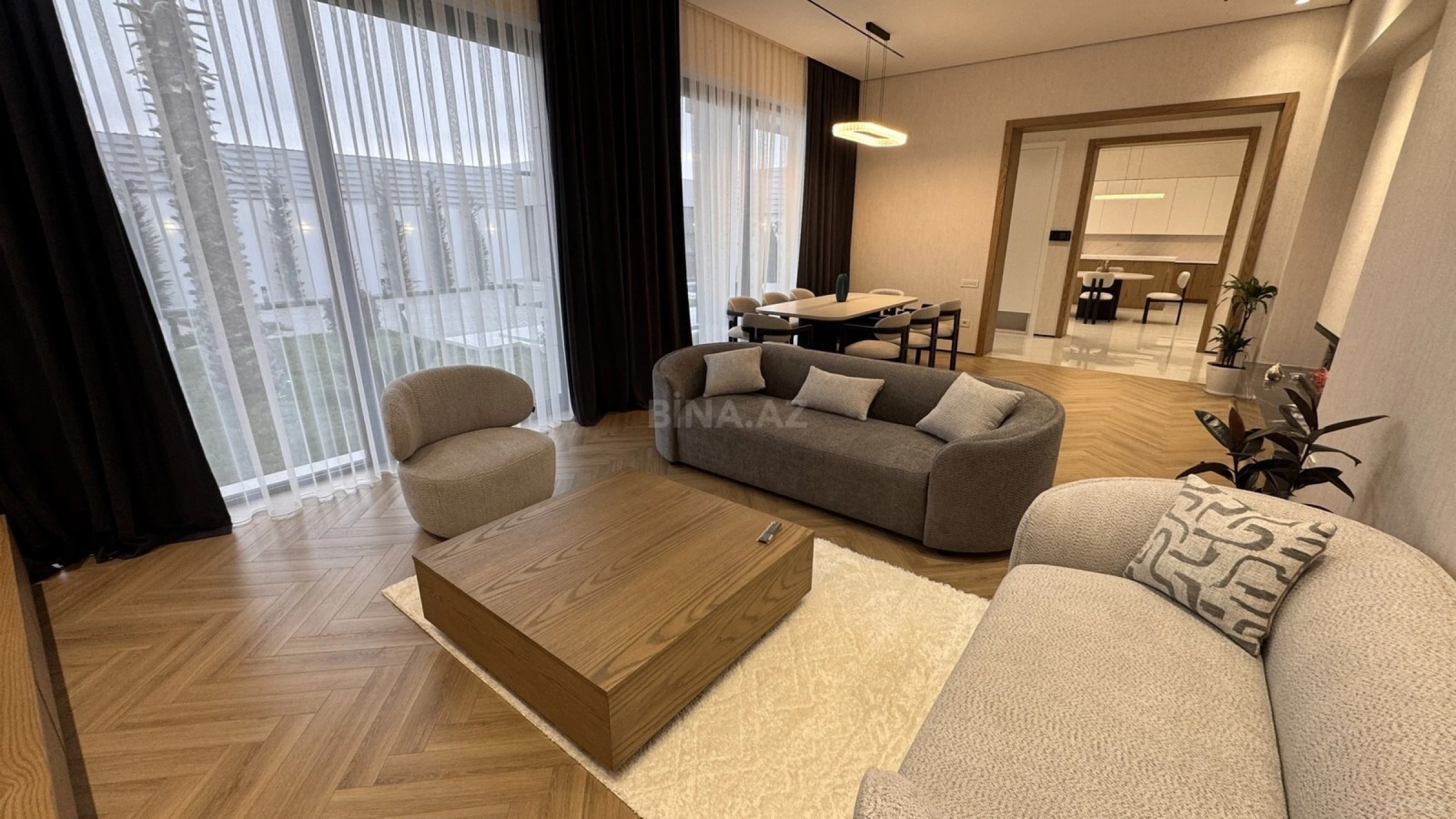Satılır 5 otaqlı həyət evi 250 m²