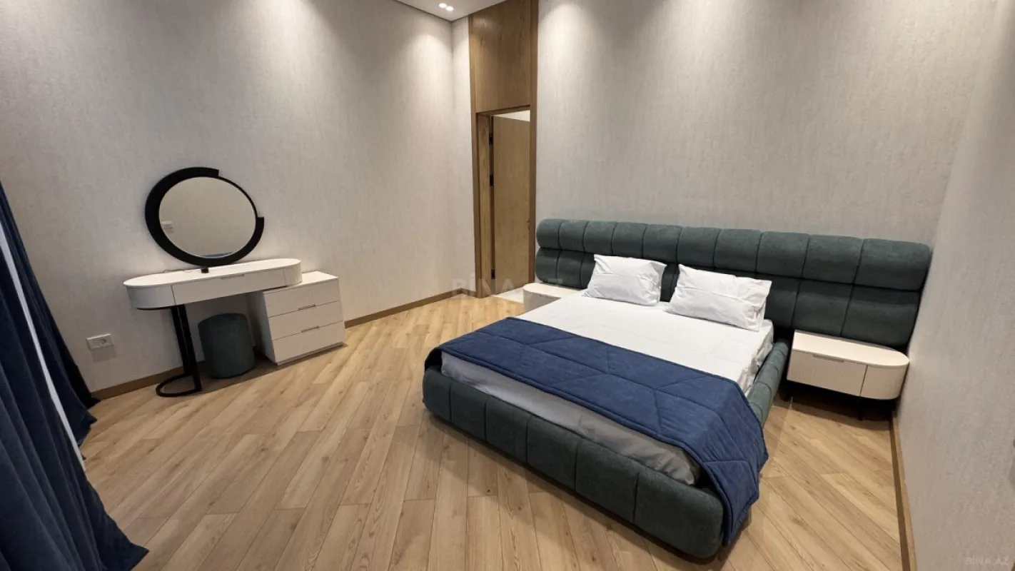 Satılır 5 otaqlı həyət evi 250 m²