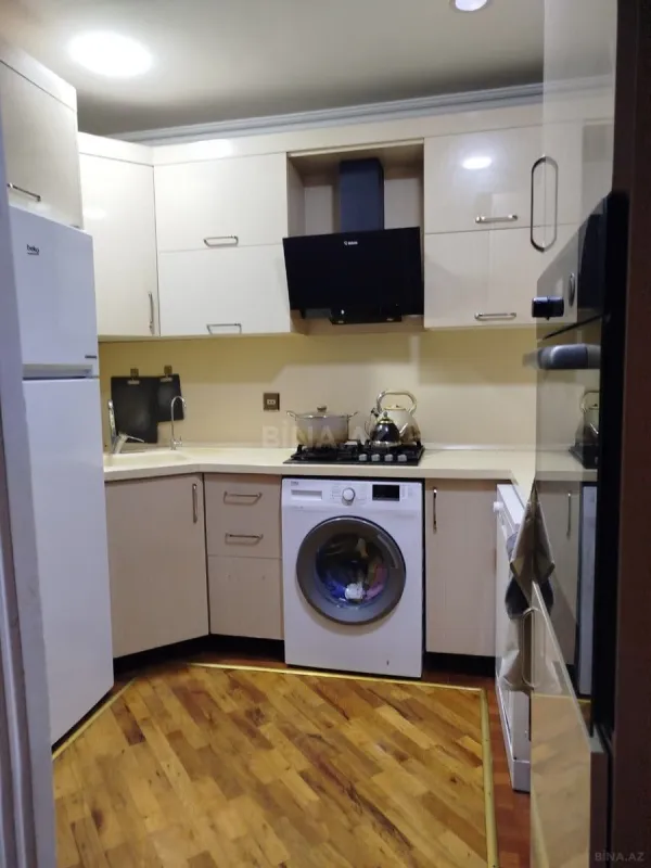 Satılır 4 otaqlı mənzil 100 m²