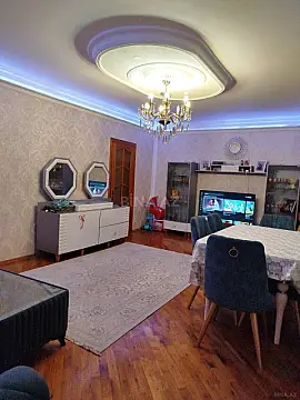 Satılır 4 otaqlı mənzil 100 m²