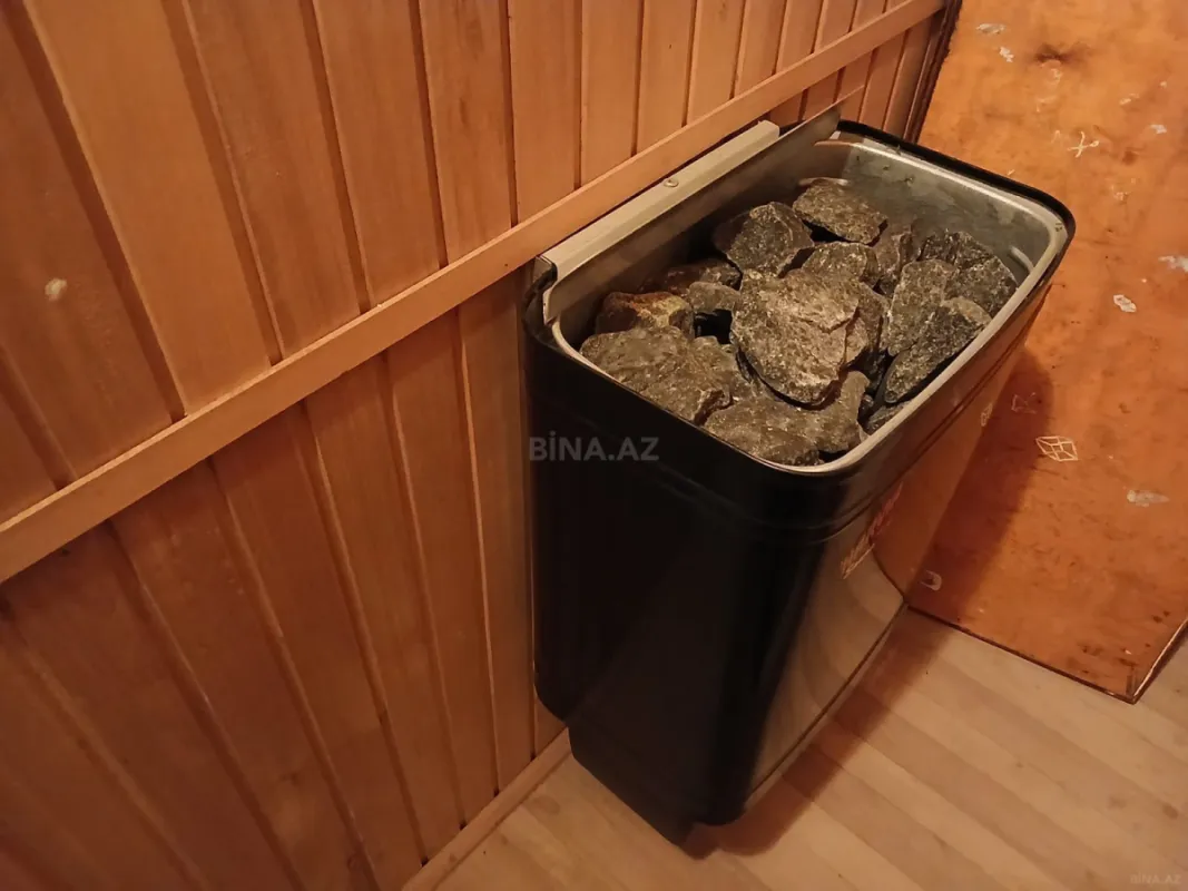 Kirayə verilir 12 otaqlı həyət evi 500 m²