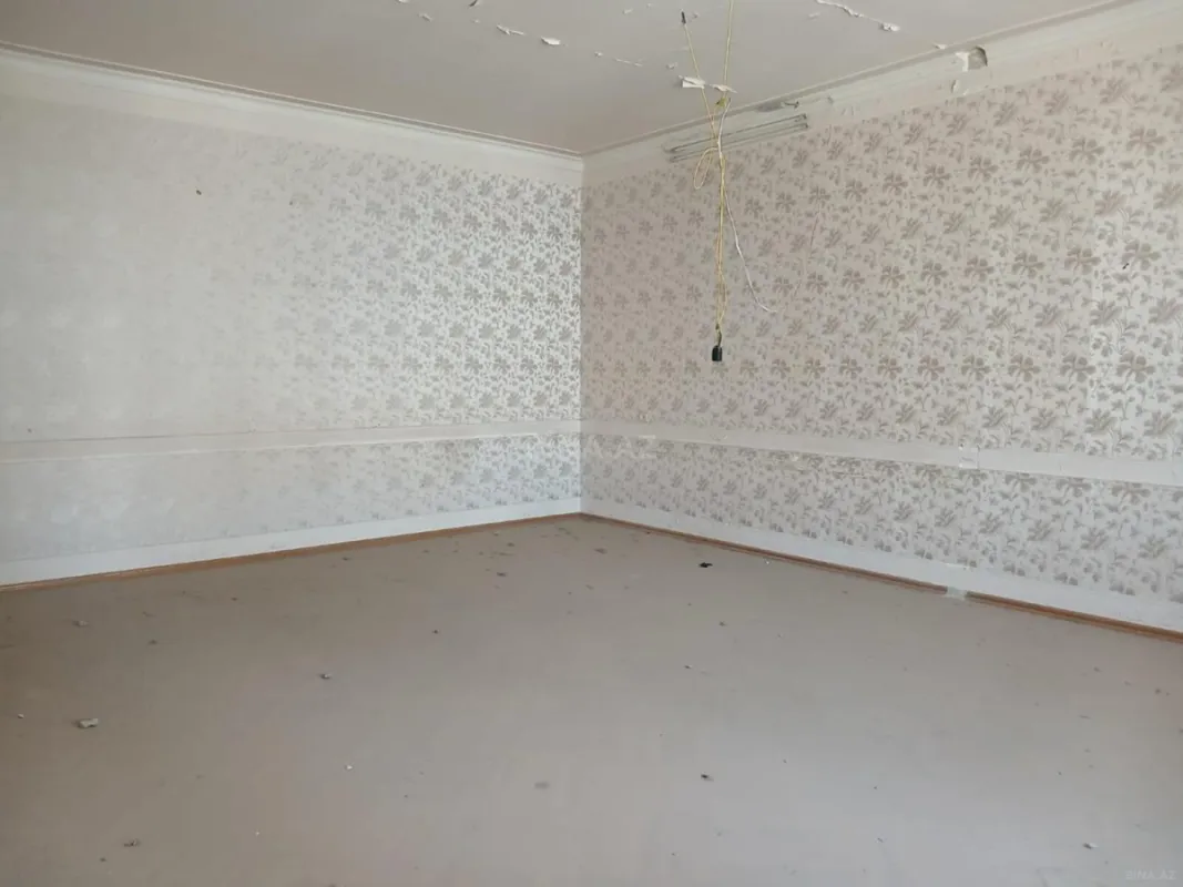 Kirayə verilir 12 otaqlı həyət evi 500 m²