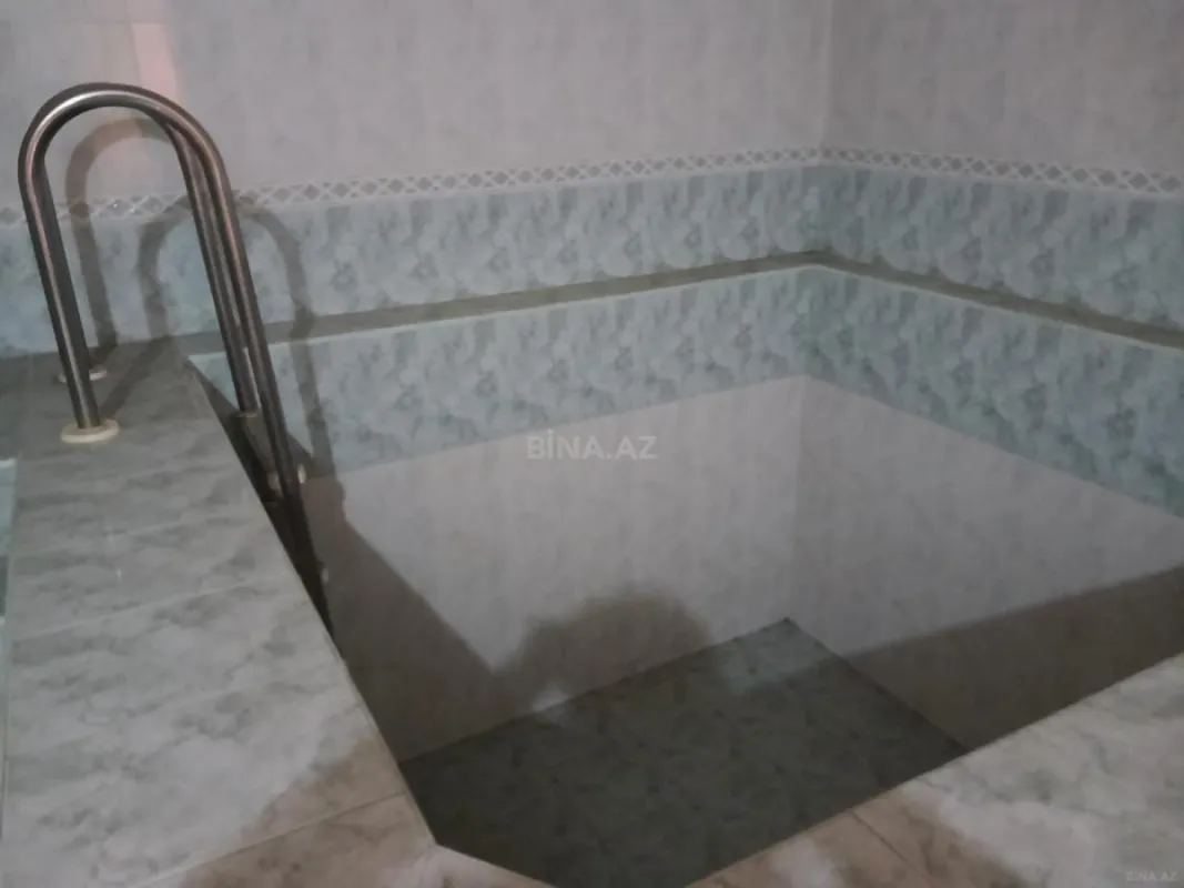 Kirayə verilir 12 otaqlı həyət evi 500 m²