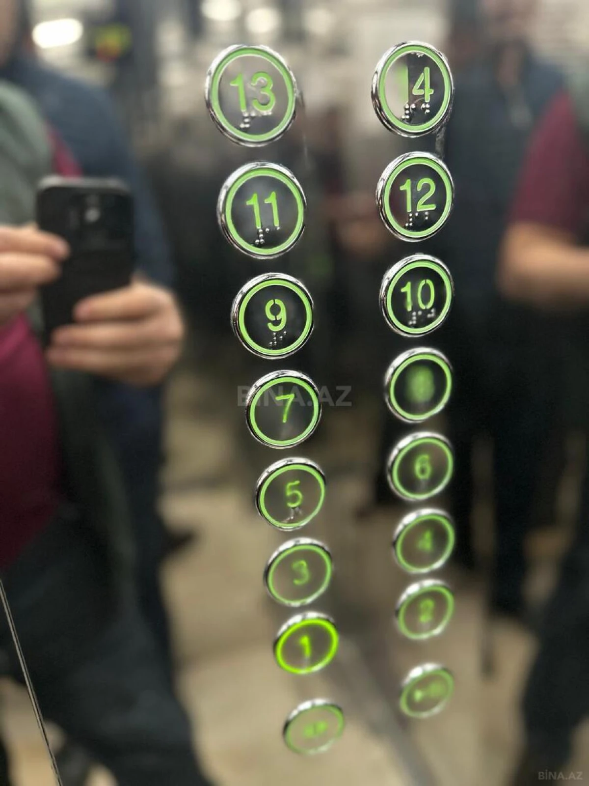 Satılır 2 otaqlı mənzil 76 m²