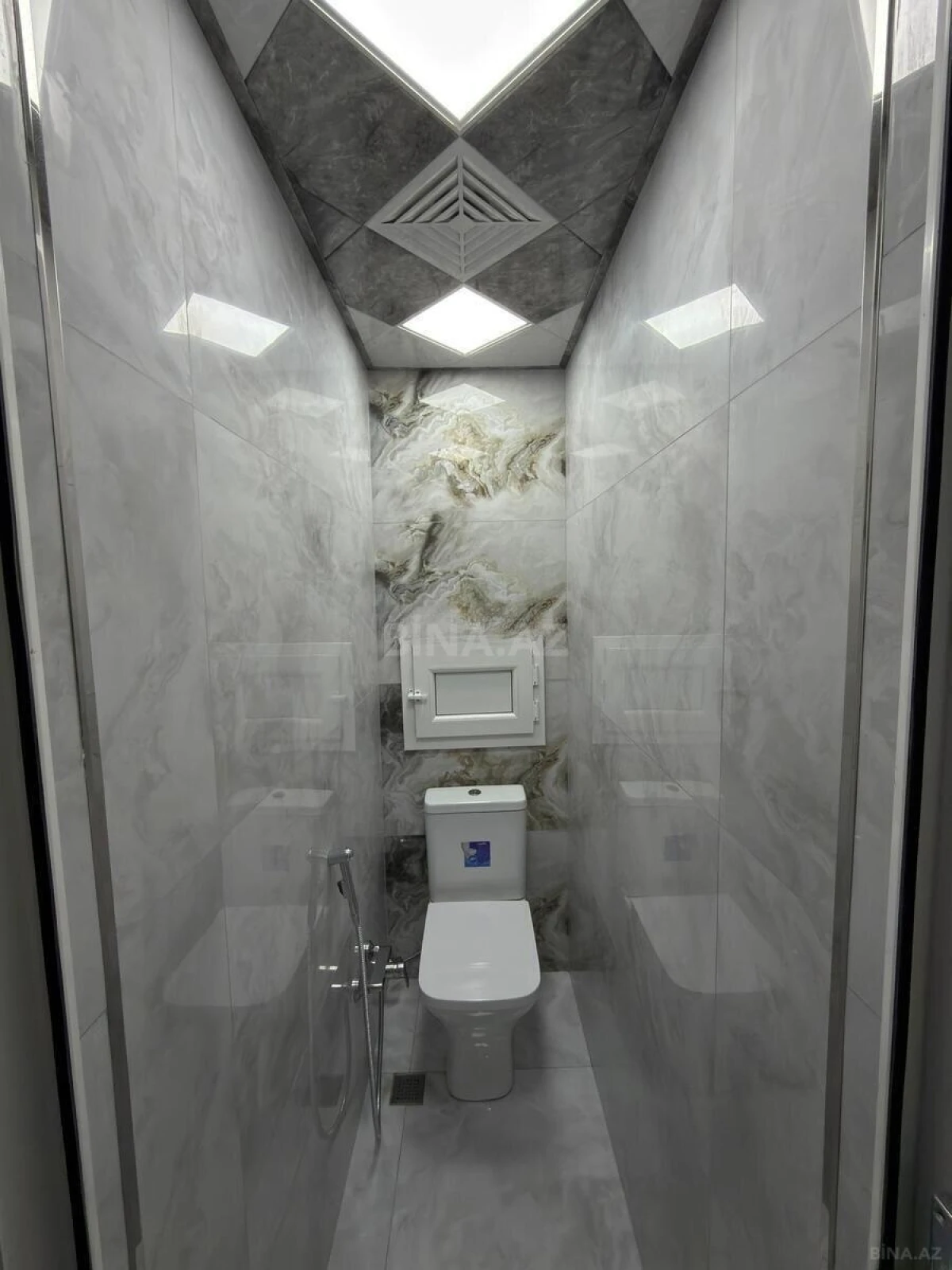 Satılır 2 otaqlı mənzil 60 m²