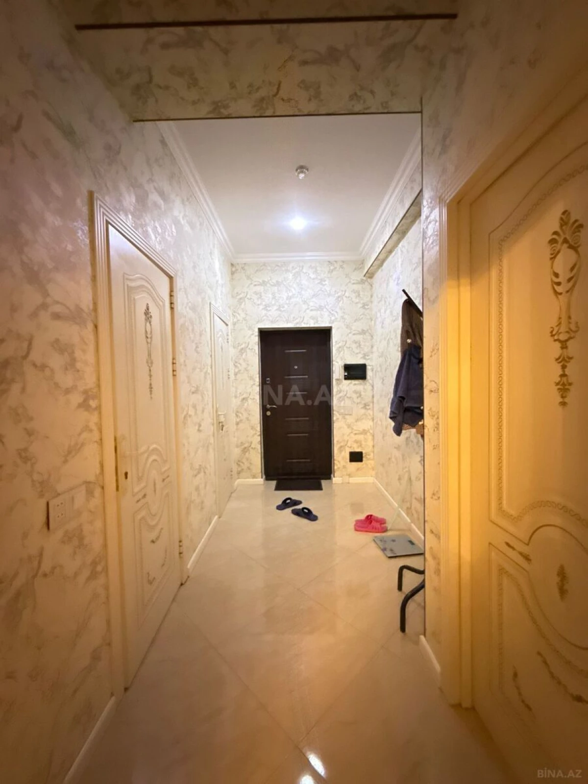 Satılır 2 otaqlı mənzil 57 m²