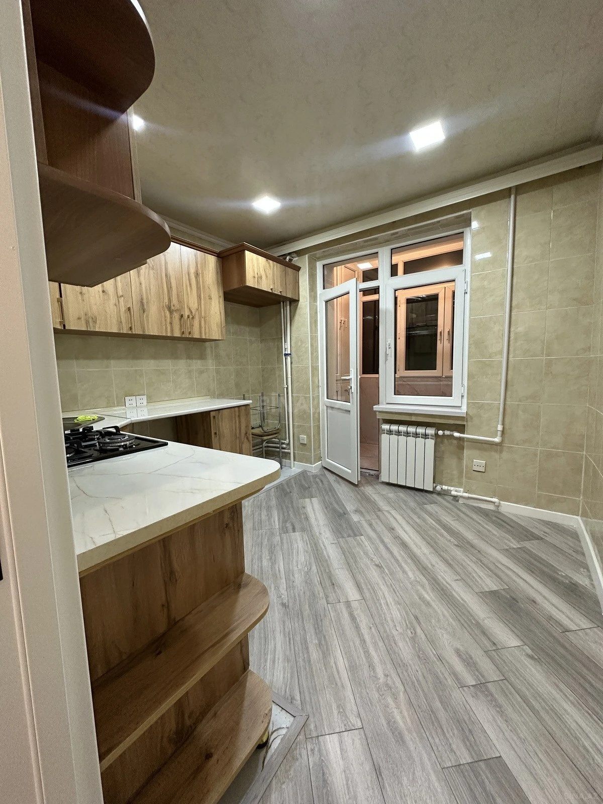 Satılır 4 otaqlı mənzil 118 m²