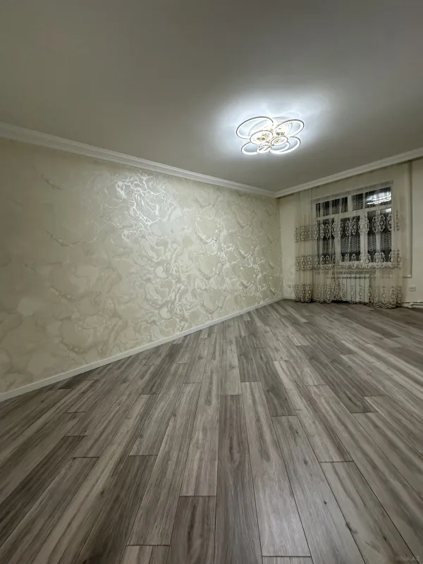 Satılır 4 otaqlı mənzil 118 m²