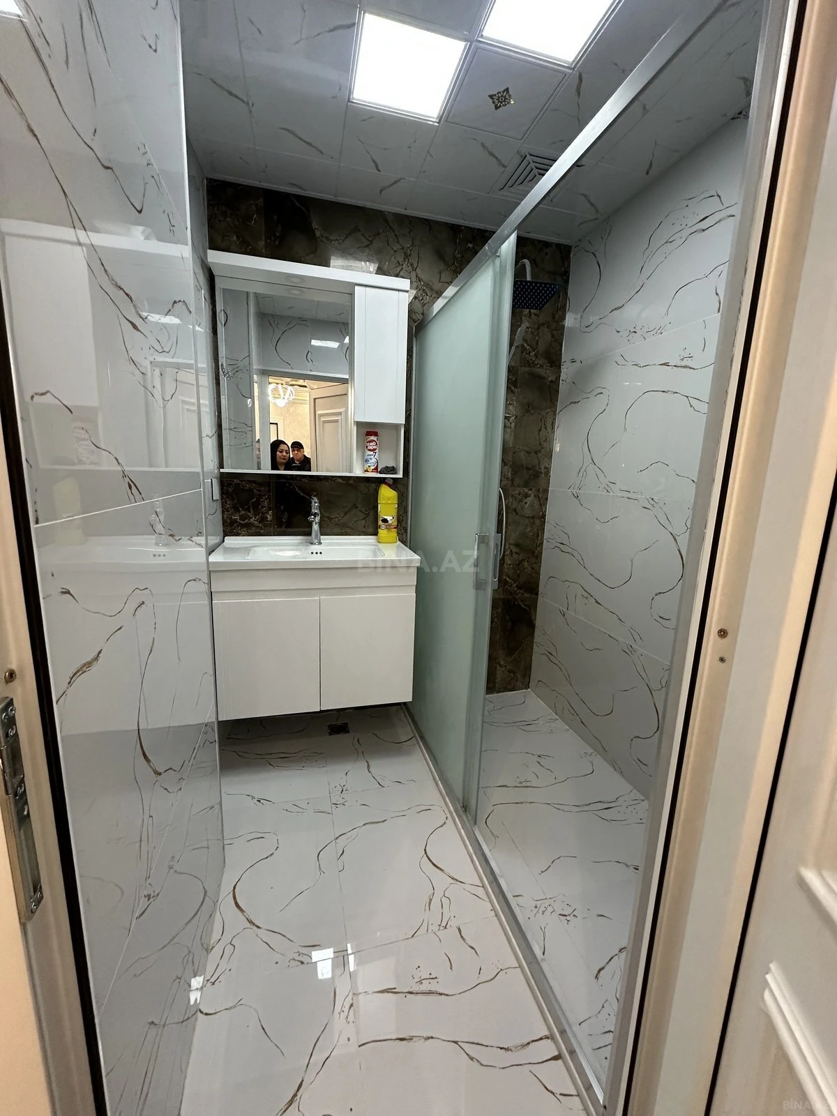 Satılır 4 otaqlı mənzil 118 m²