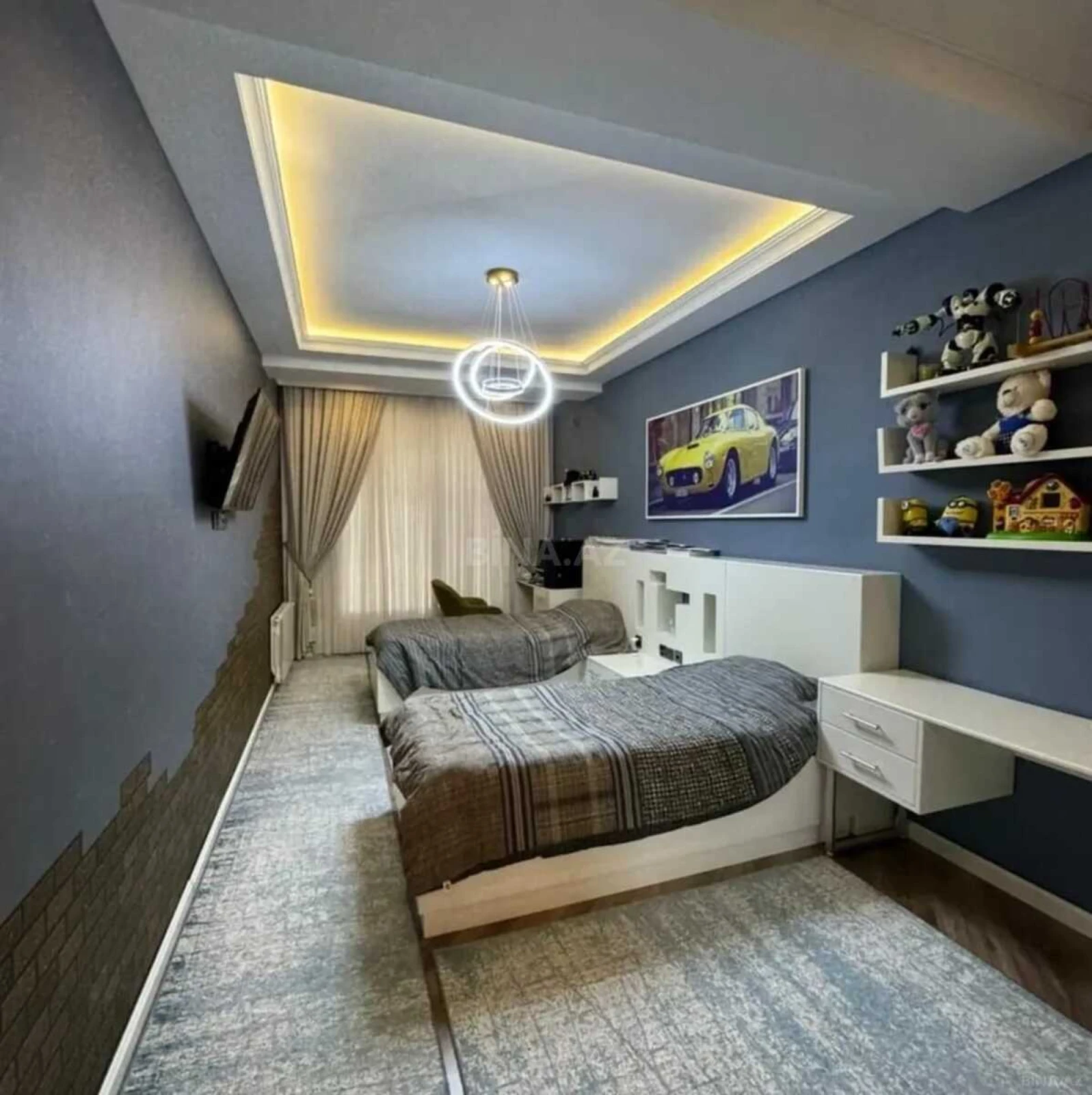 Satılır 4 otaqlı mənzil 182 m²