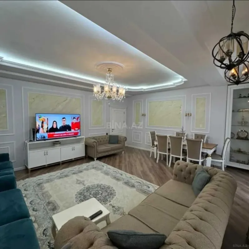 Satılır 4 otaqlı mənzil 182 m²