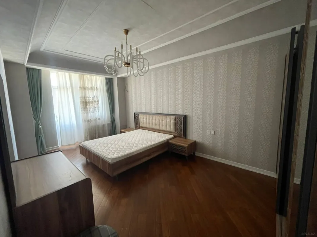Kirayə verilir 2 otaqlı mənzil 98 m²