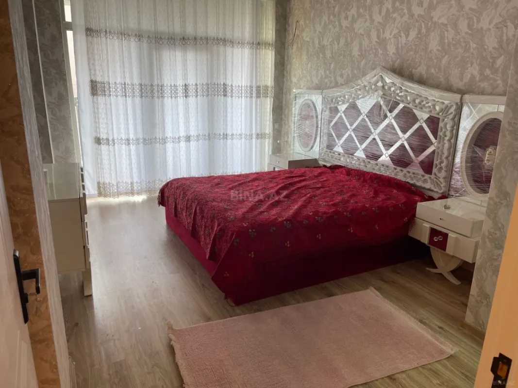 Kirayə verilir 3 otaqlı mənzil 127 m²