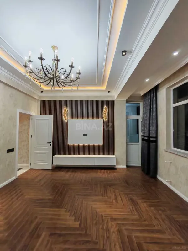 Satılır 3 otaqlı mənzil 108 m²