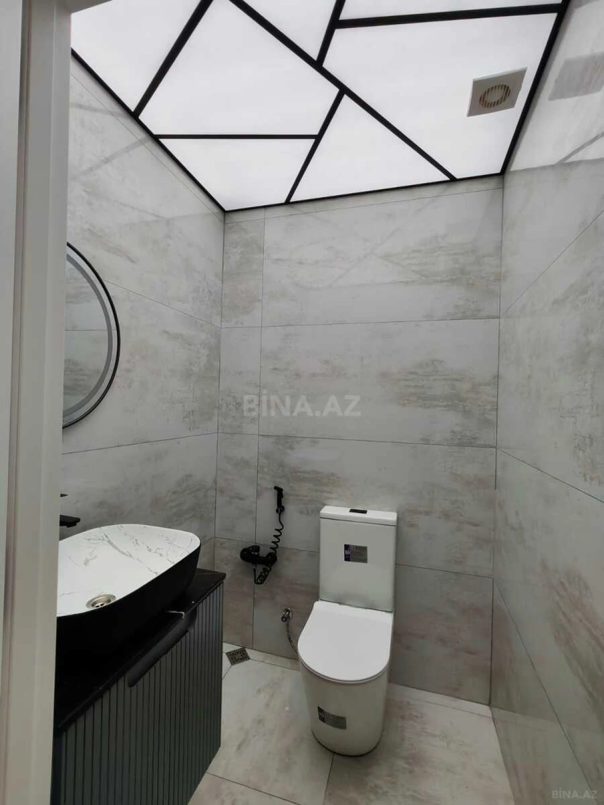 Satılır 3 otaqlı mənzil 108 m²