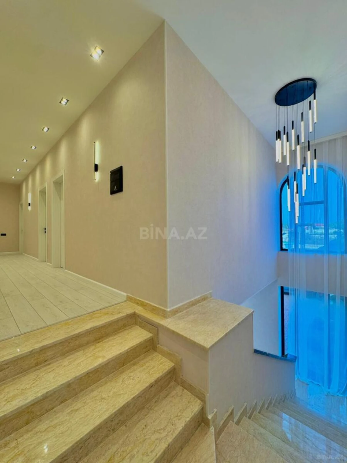 Satılır 4 otaqlı həyət evi 220 m²
