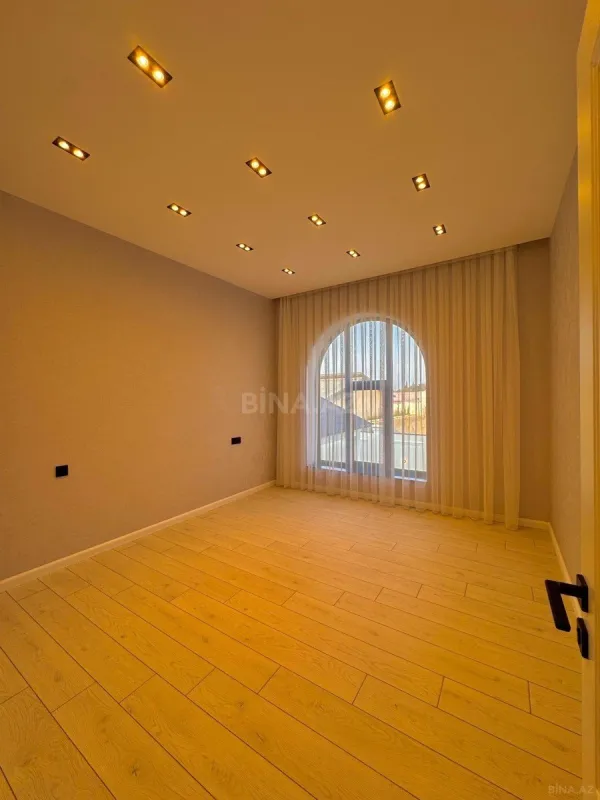 Satılır 4 otaqlı həyət evi 220 m²