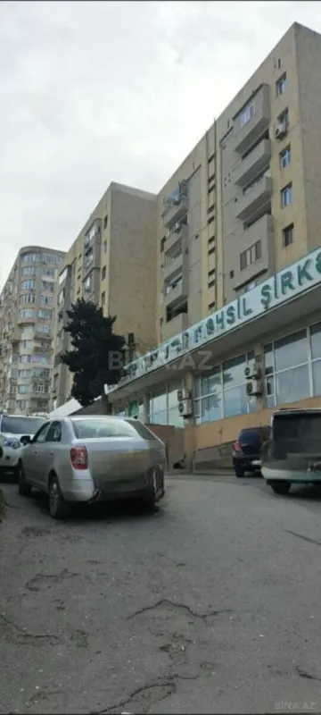 Satılır 4 otaqlı mənzil 105 m²