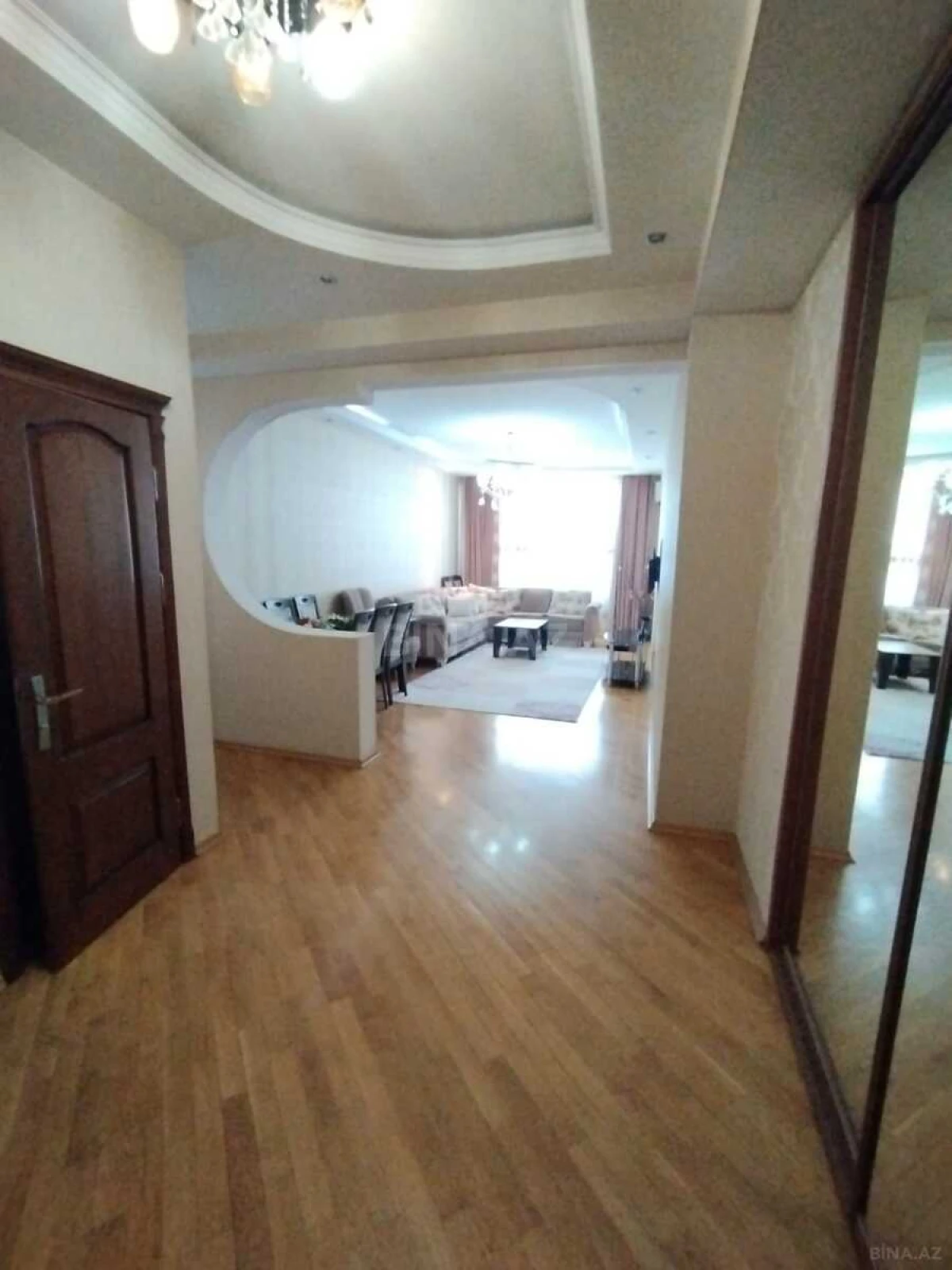 Satılır 3 otaqlı mənzil 126 m²