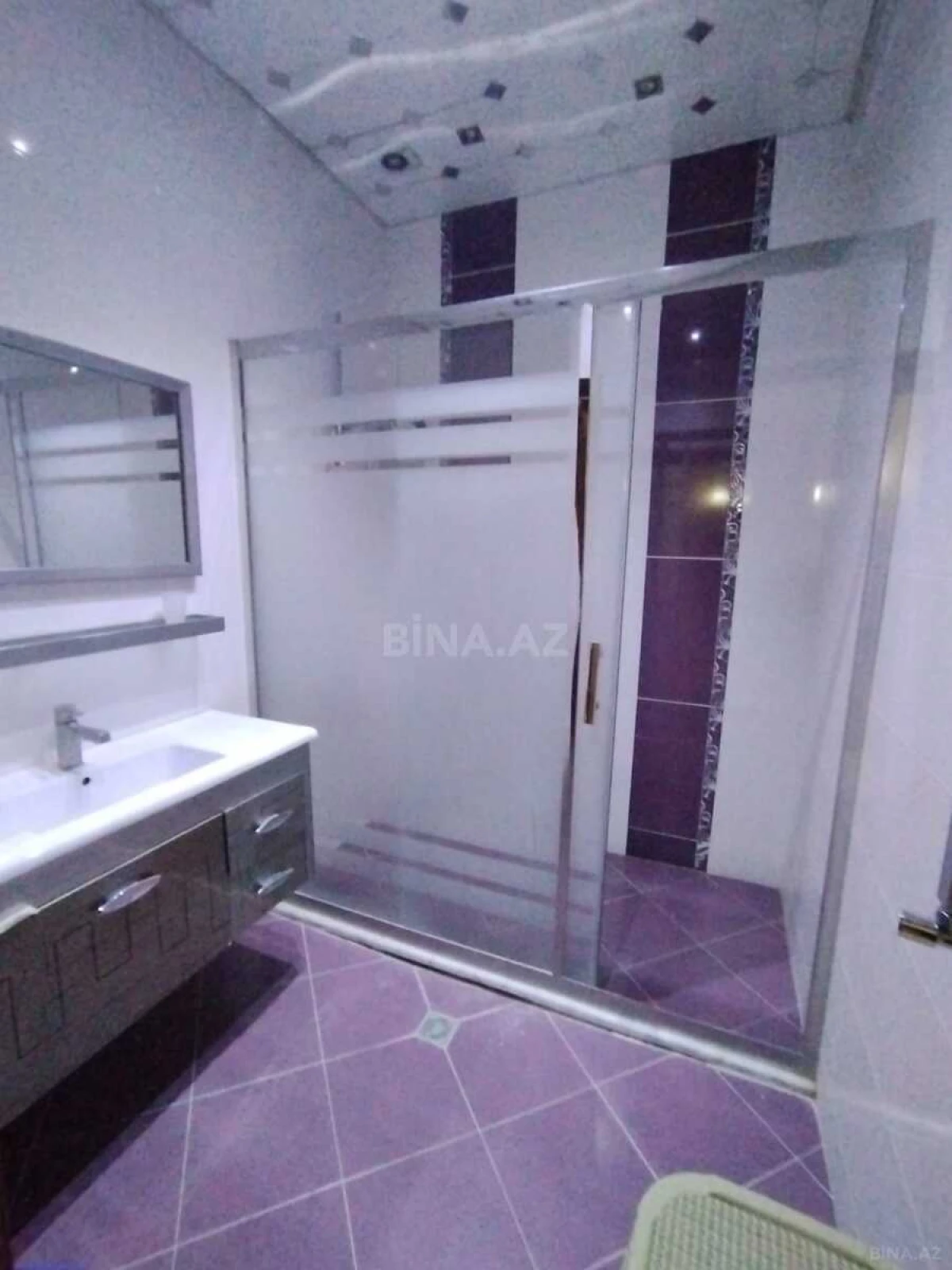 Satılır 3 otaqlı mənzil 126 m²