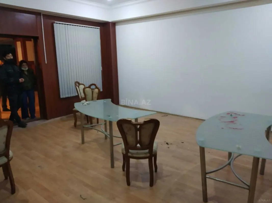 Kirayə verilir 1 otaqlı ofis 42 m²