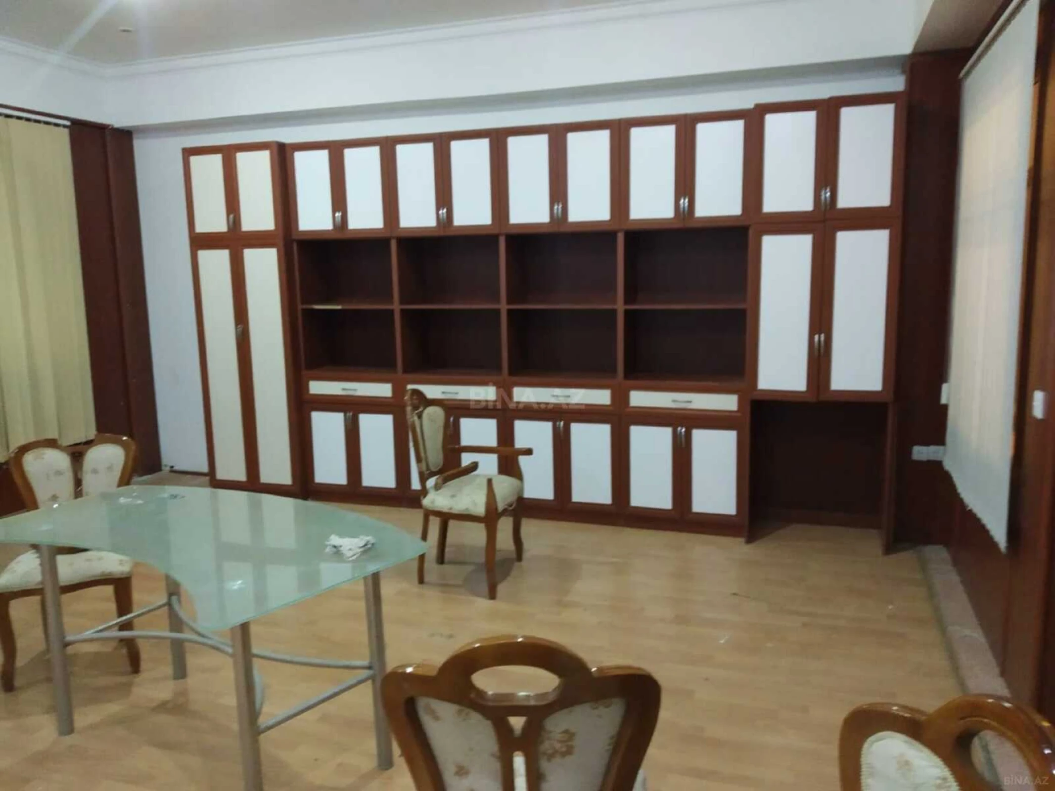 Kirayə verilir 1 otaqlı ofis 42 m²