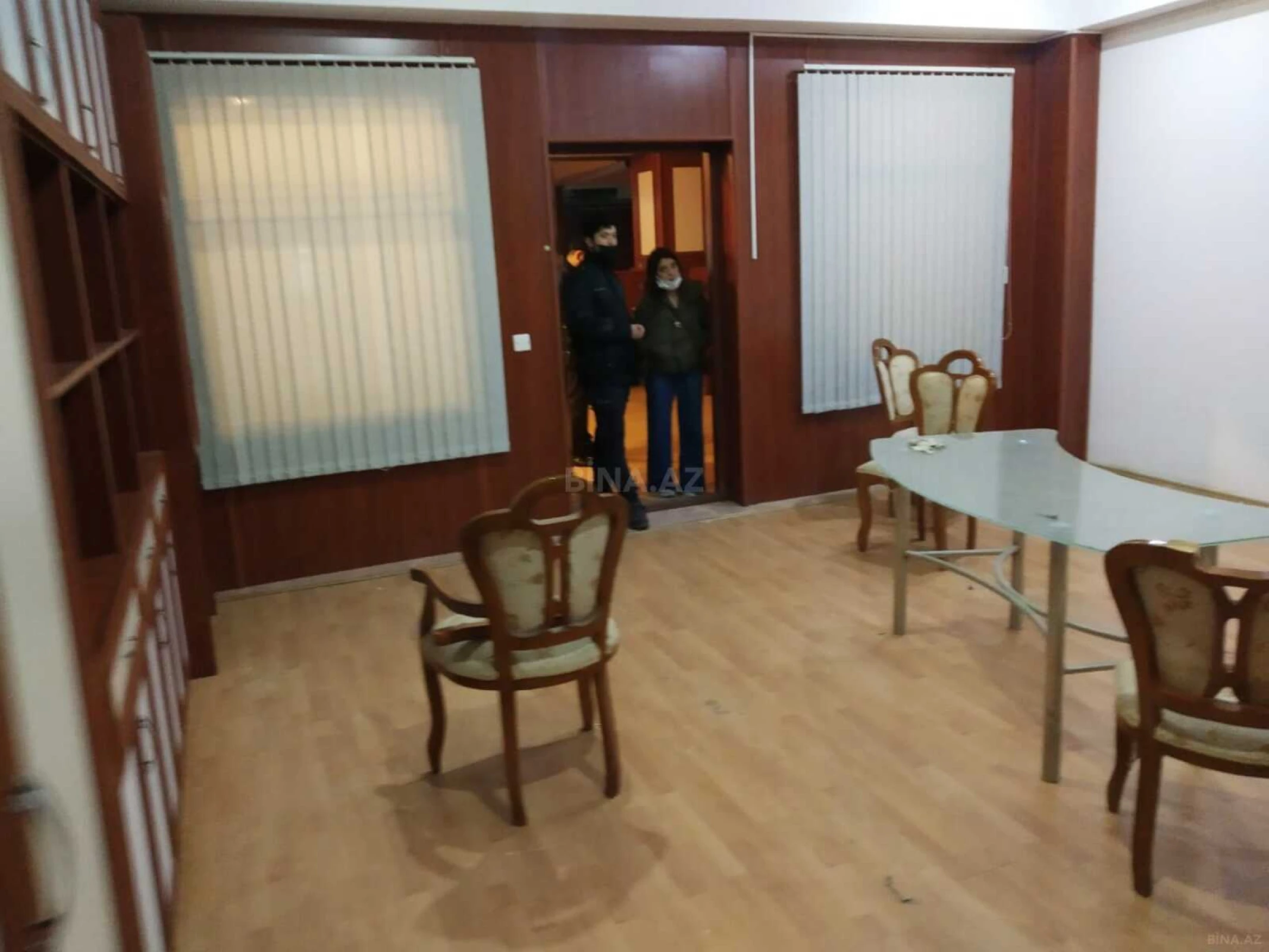 Kirayə verilir 1 otaqlı ofis 42 m²