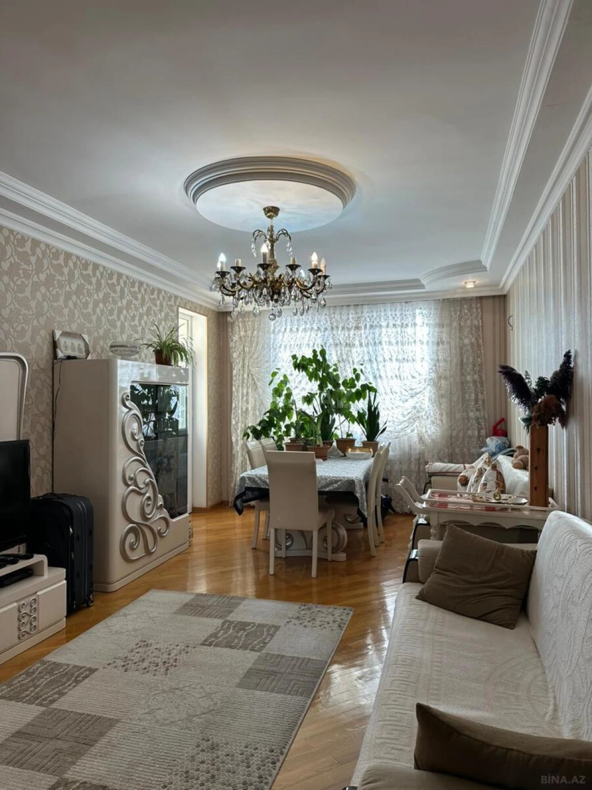 Satılır 2 otaqlı mənzil 96 m²