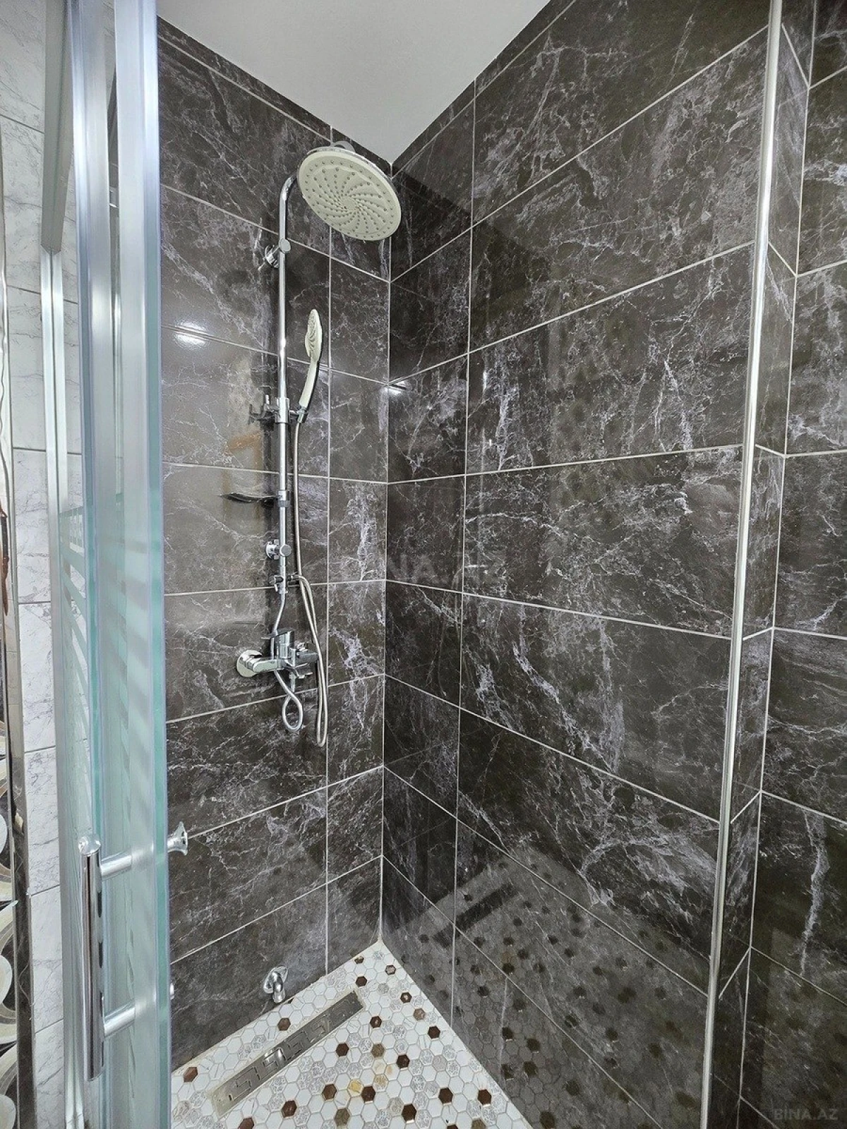 Kirayə verilir 3 otaqlı mənzil 105 m²