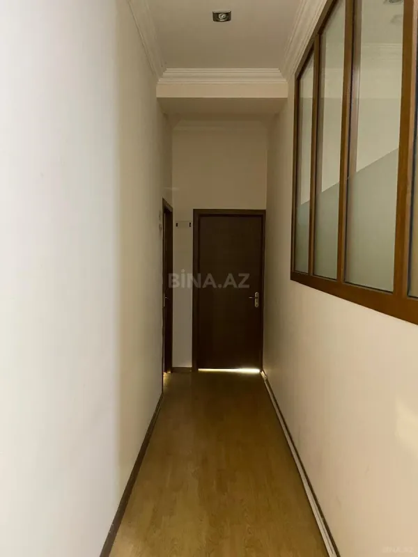 Satılır 3 otaqlı mənzil 140 m²