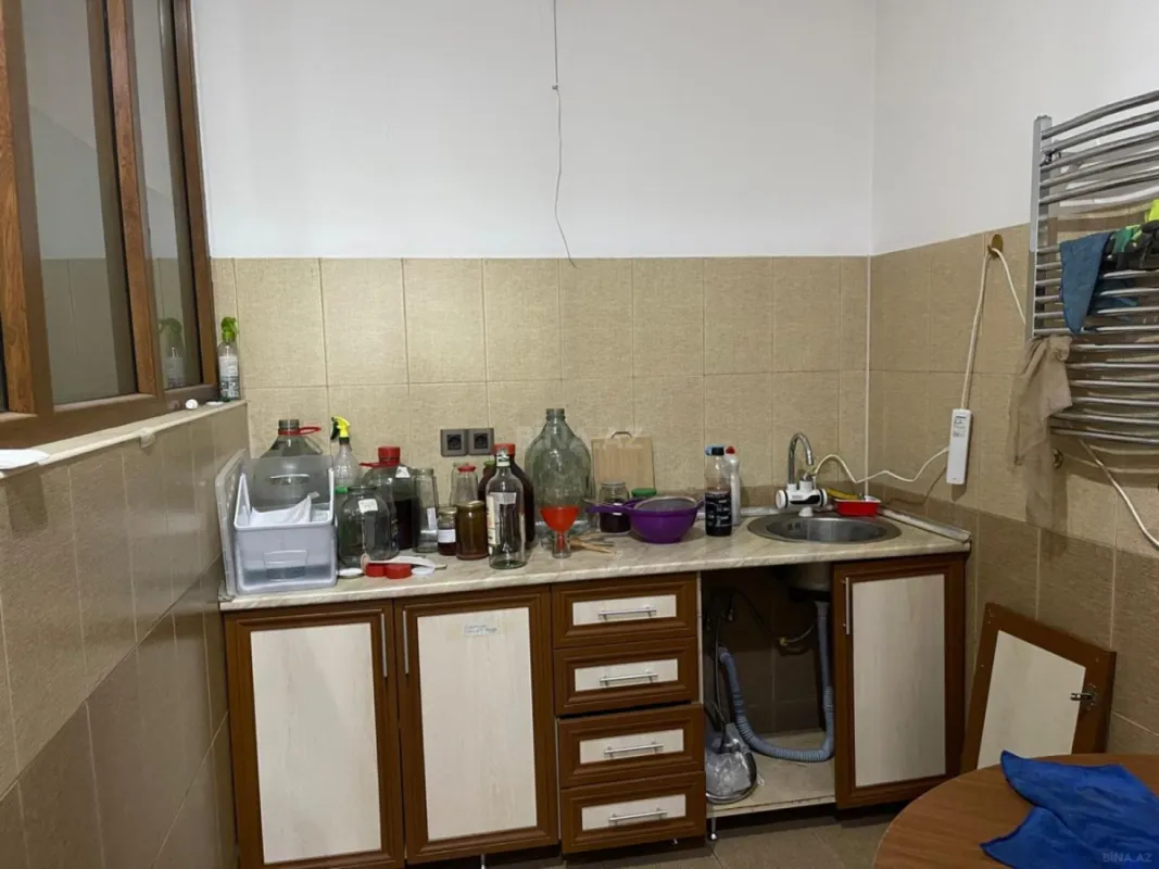 Satılır 3 otaqlı mənzil 140 m²