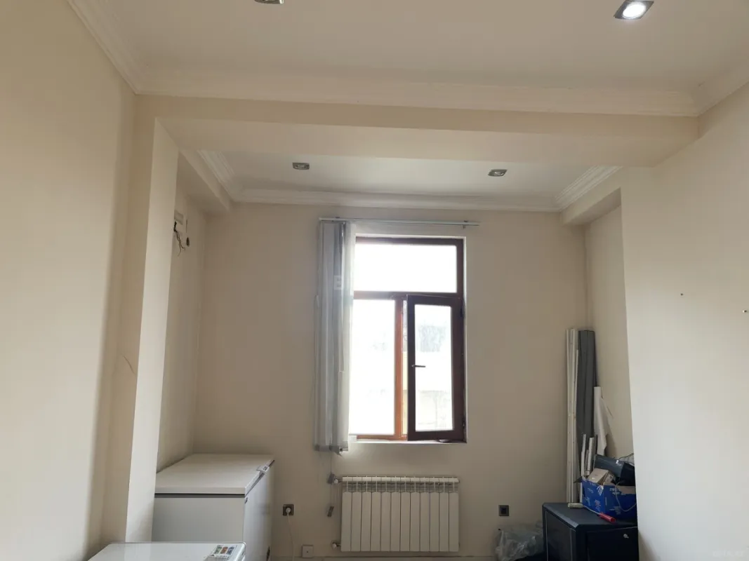 Satılır 3 otaqlı mənzil 140 m²