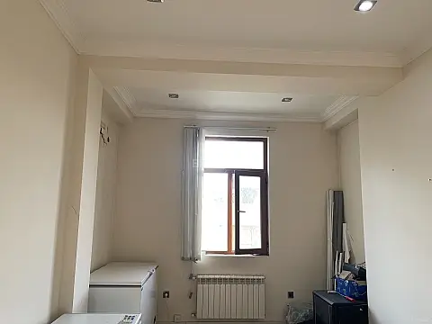 Satılır 3 otaqlı mənzil 140 m²