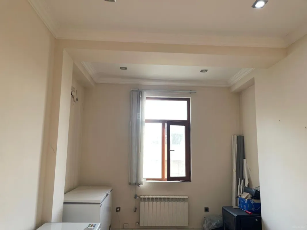 Satılır 3 otaqlı mənzil 140 m²