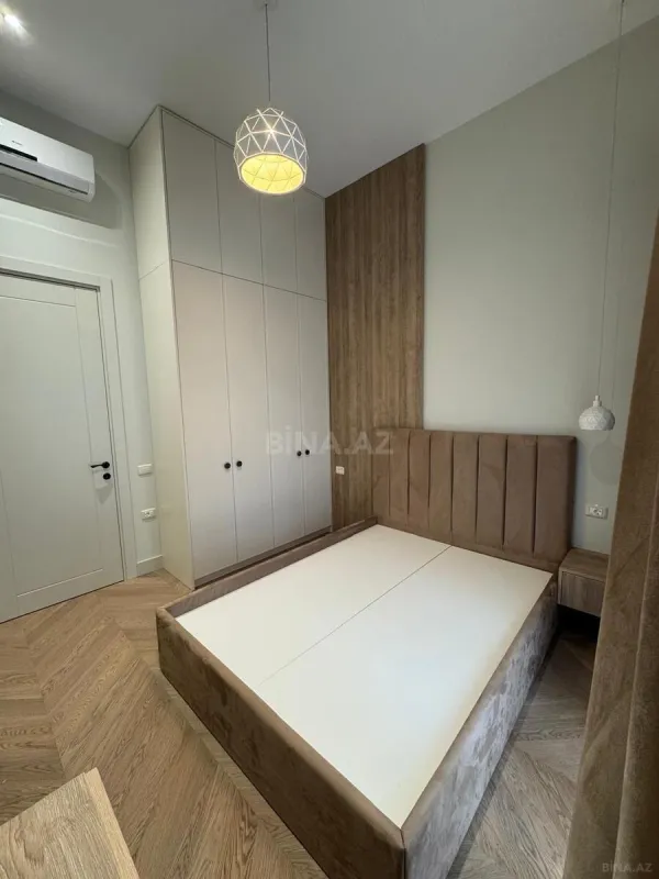 Kirayə verilir 4 otaqlı mənzil 200 m²