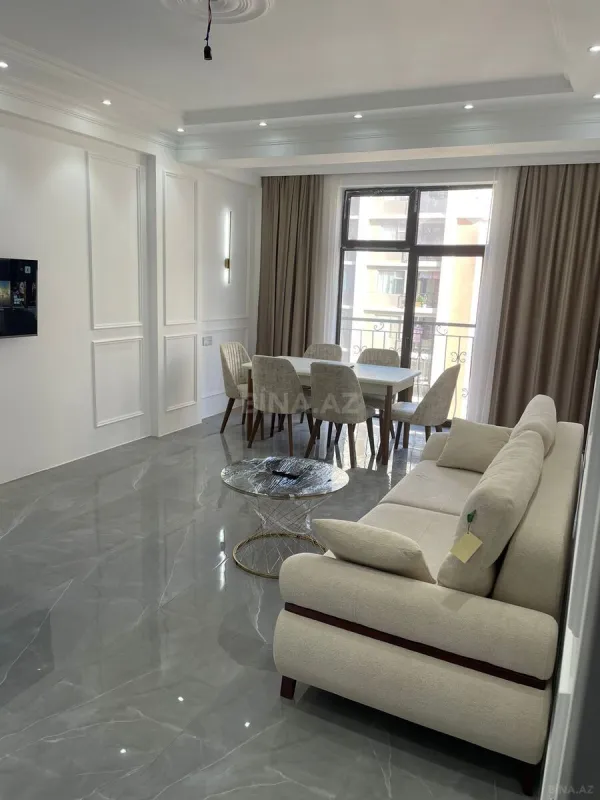 Kirayə verilir 2 otaqlı mənzil 75 m²