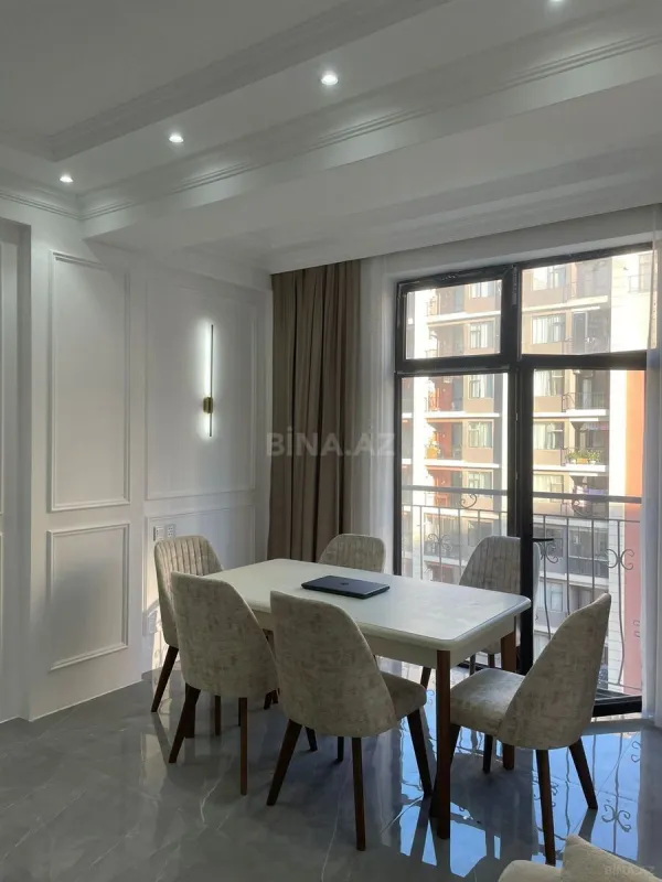 Kirayə verilir 2 otaqlı mənzil 75 m²
