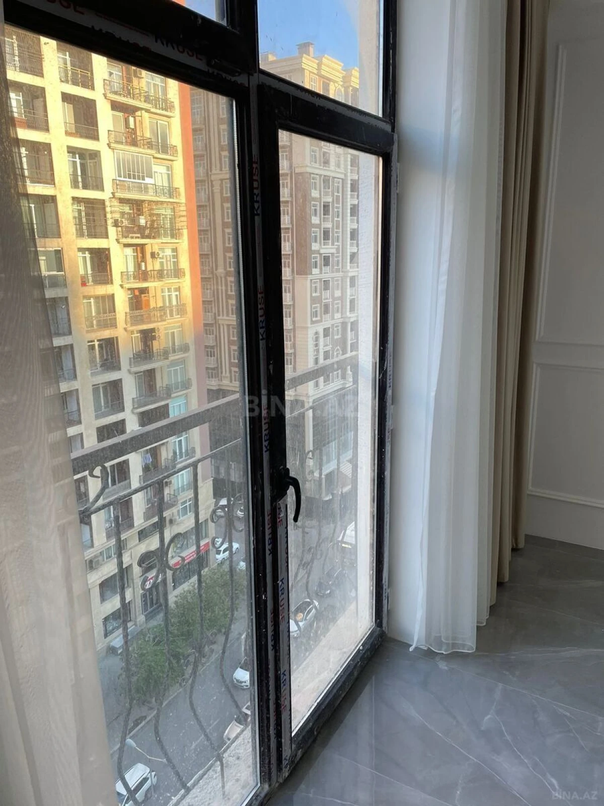 Kirayə verilir 2 otaqlı mənzil 75 m²