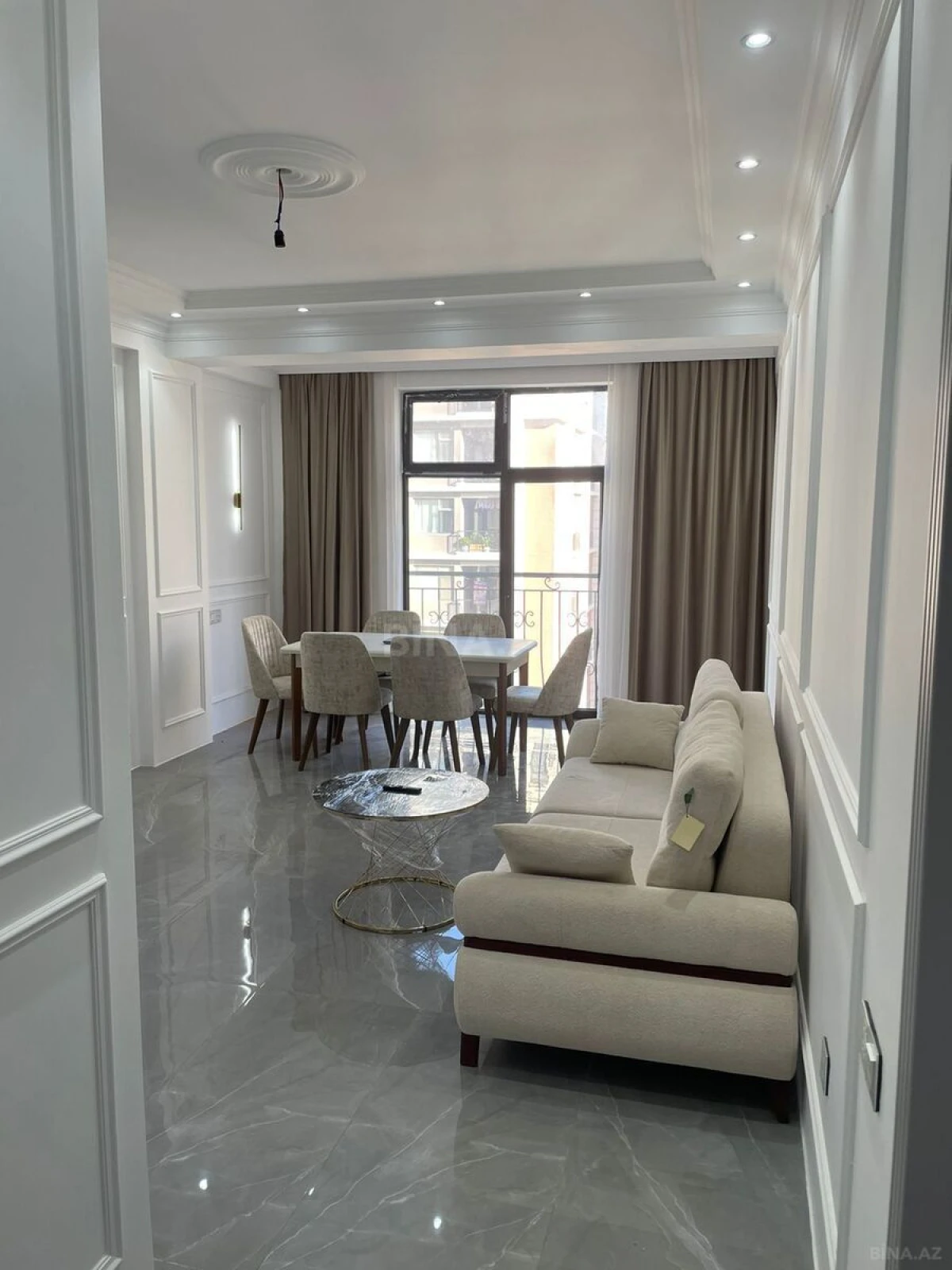 Kirayə verilir 2 otaqlı mənzil 75 m²