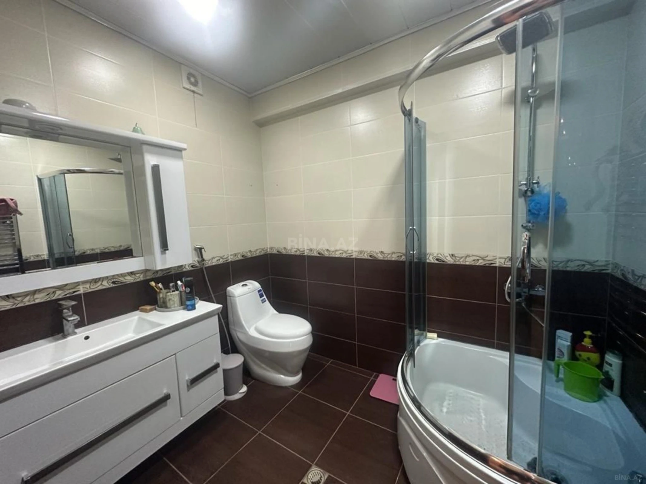 Kirayə verilir 3 otaqlı mənzil 135 m²