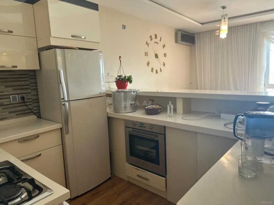 Kirayə verilir 3 otaqlı mənzil 135 m²