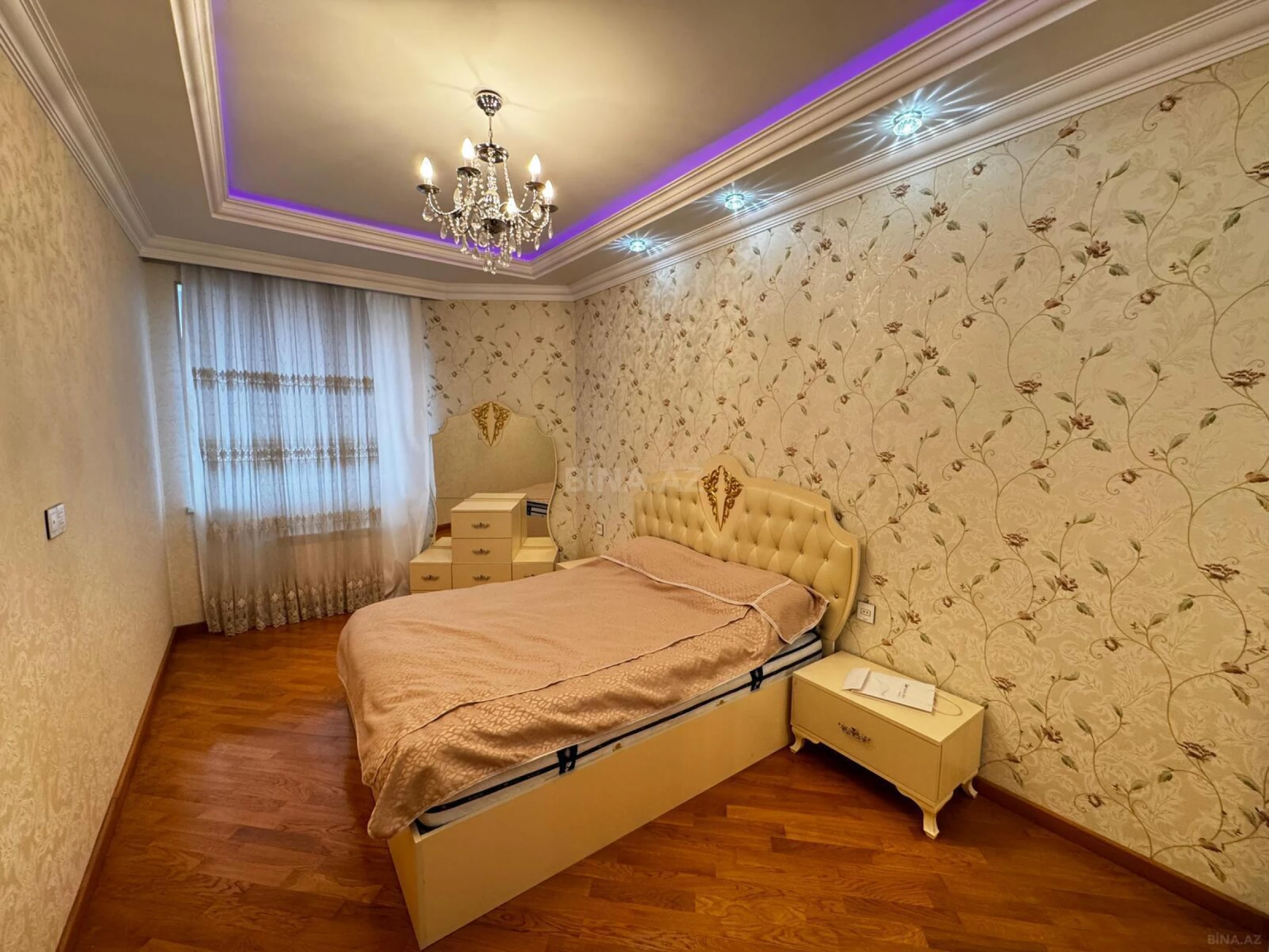 Satılır 3 otaqlı mənzil 110 m²