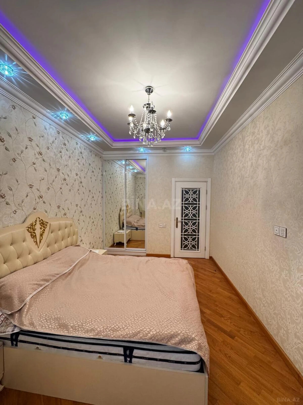 Satılır 3 otaqlı mənzil 110 m²