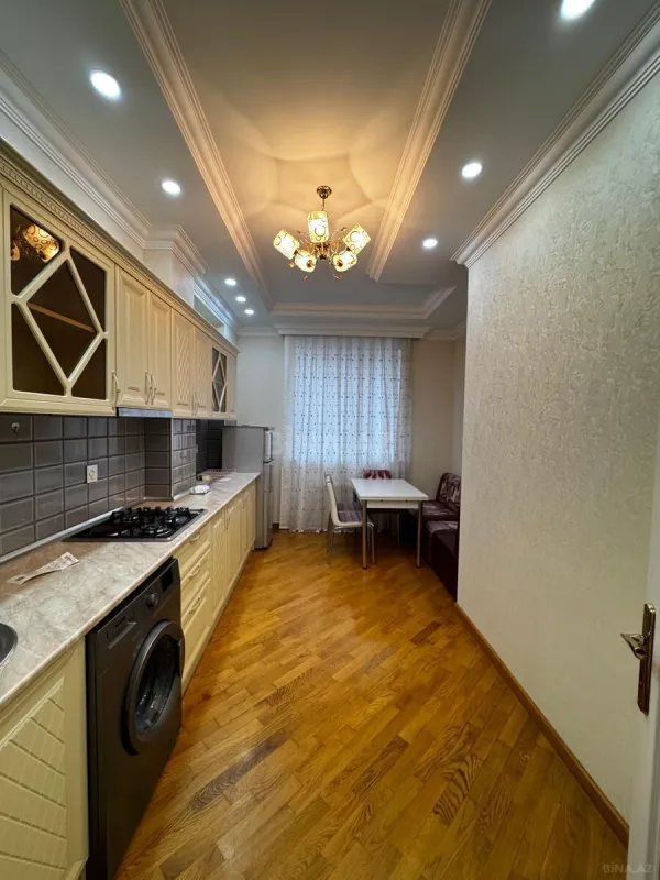 Satılır 3 otaqlı mənzil 110 m²
