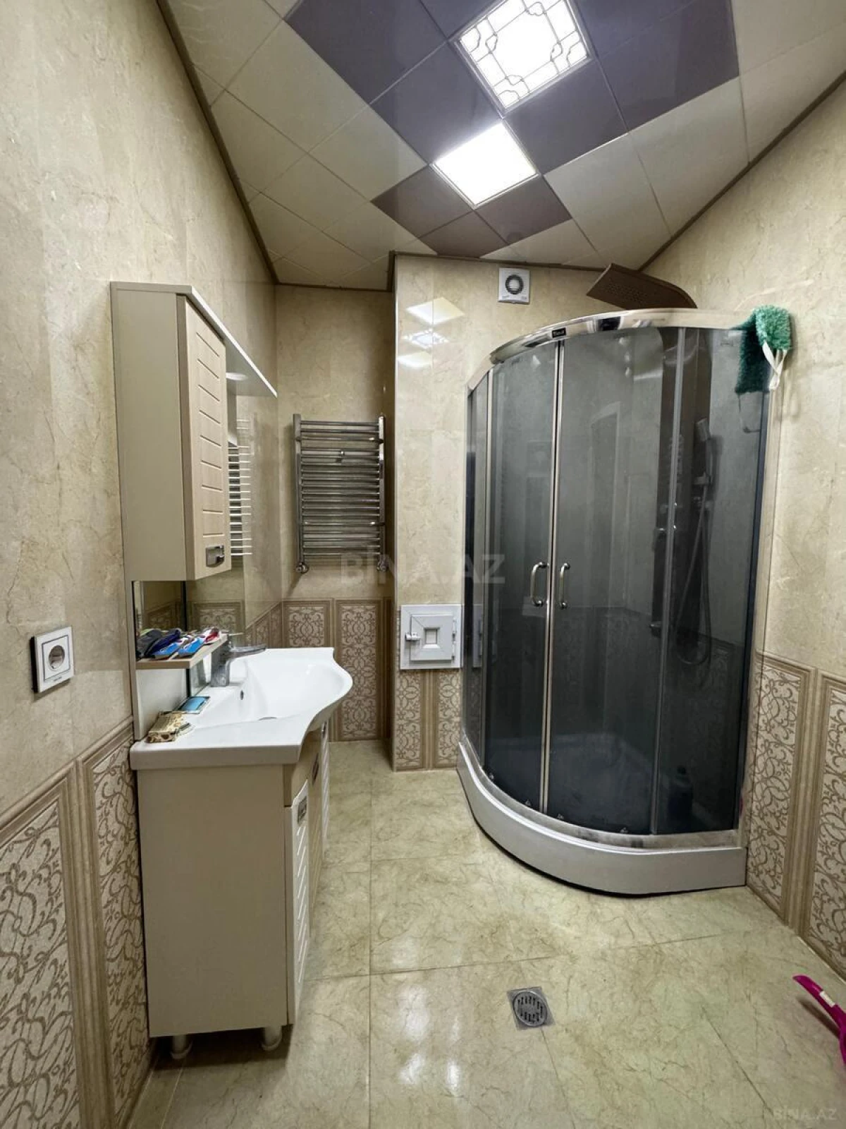 Satılır 3 otaqlı mənzil 110 m²