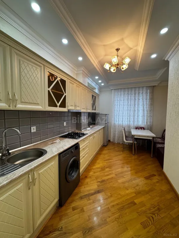 Satılır 3 otaqlı mənzil 110 m²