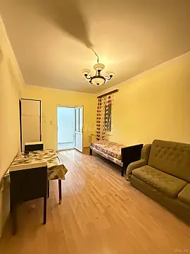 Satılır 1 otaqlı mənzil 42 m²